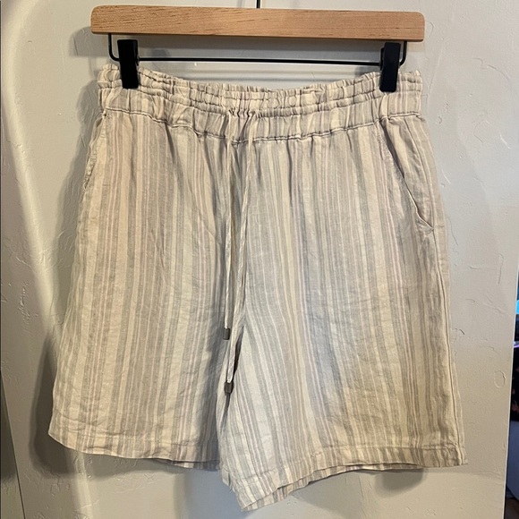 Anthropologie Pants - Anthropologie Cream Striped women’s Shorts